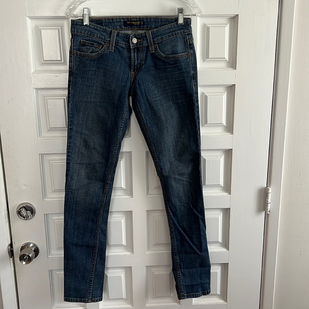 Too super low Levi jeans